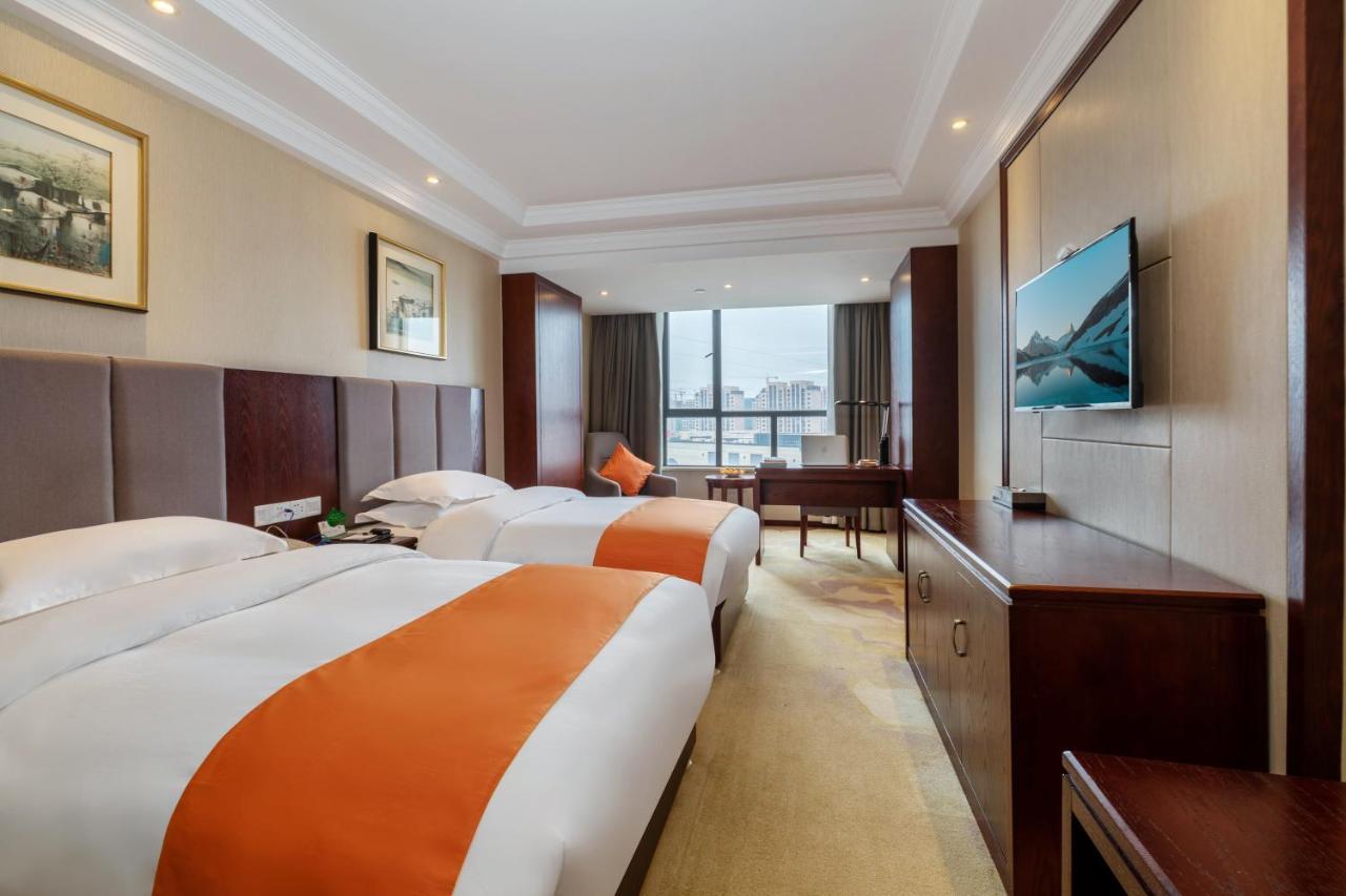 Huzhou Wealth Hotel Eksteriør bilde