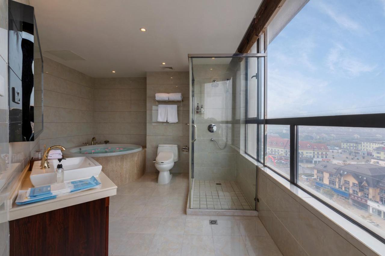 Huzhou Wealth Hotel Eksteriør bilde